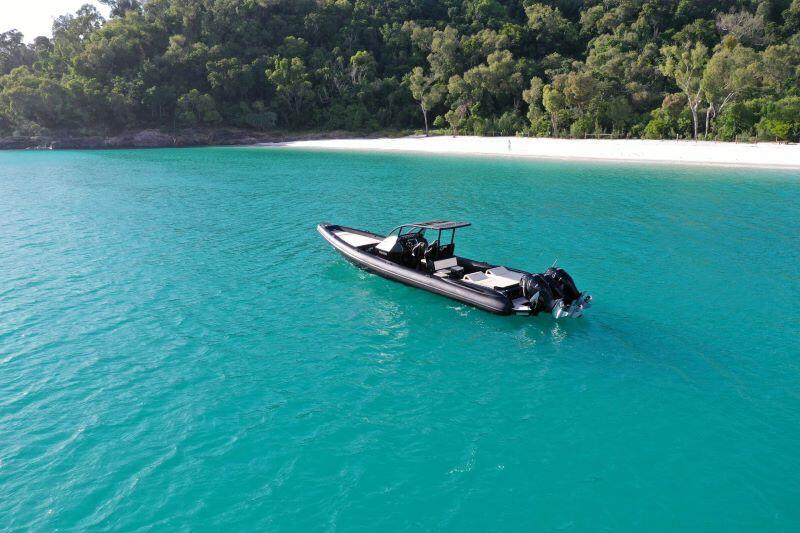 venom speed boat fast boat adrenaline high speed adventure whitsunday